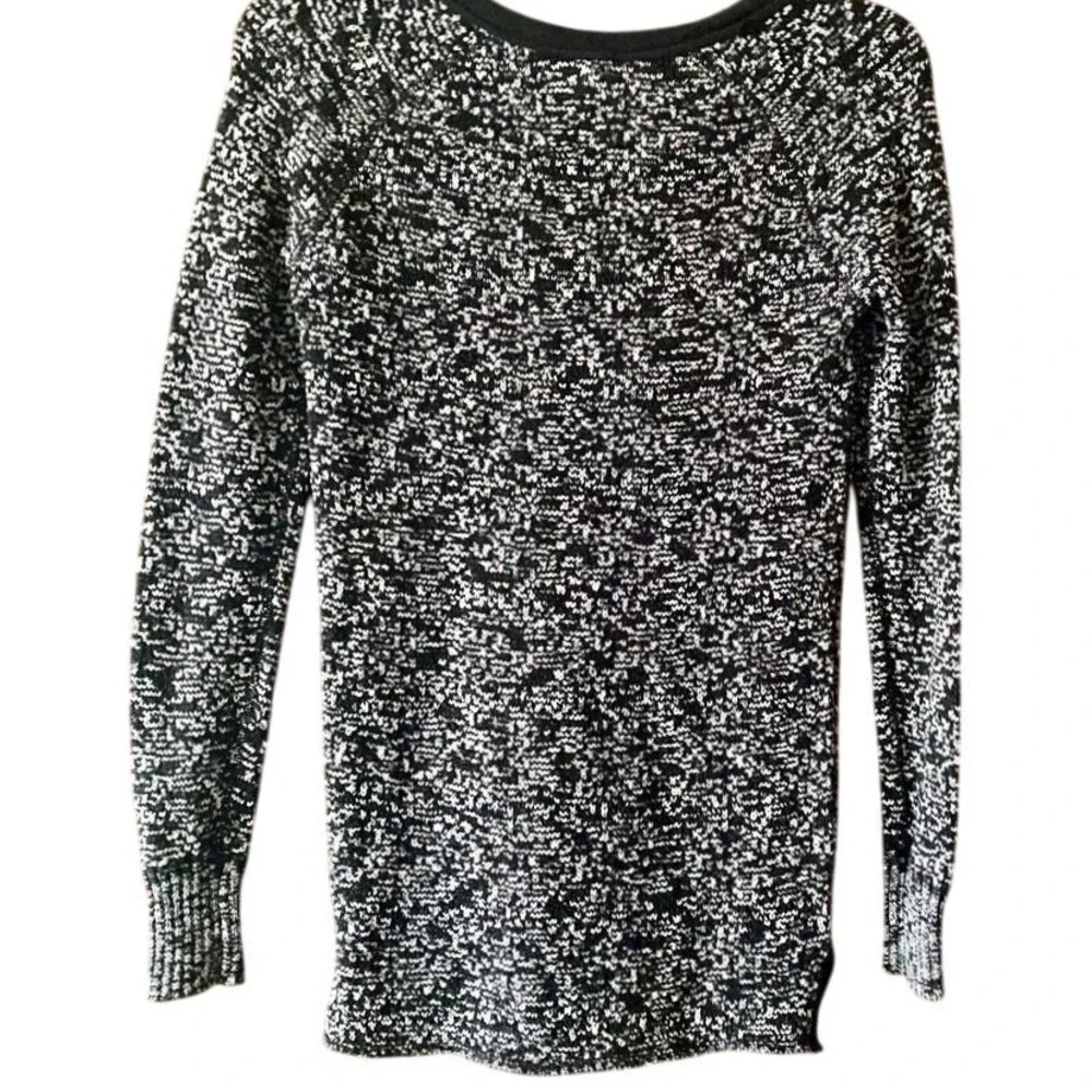 We The‎ Free Black White Knit Sweater Long Sleeve Crew Neck Ribbed Cuffs Size XS